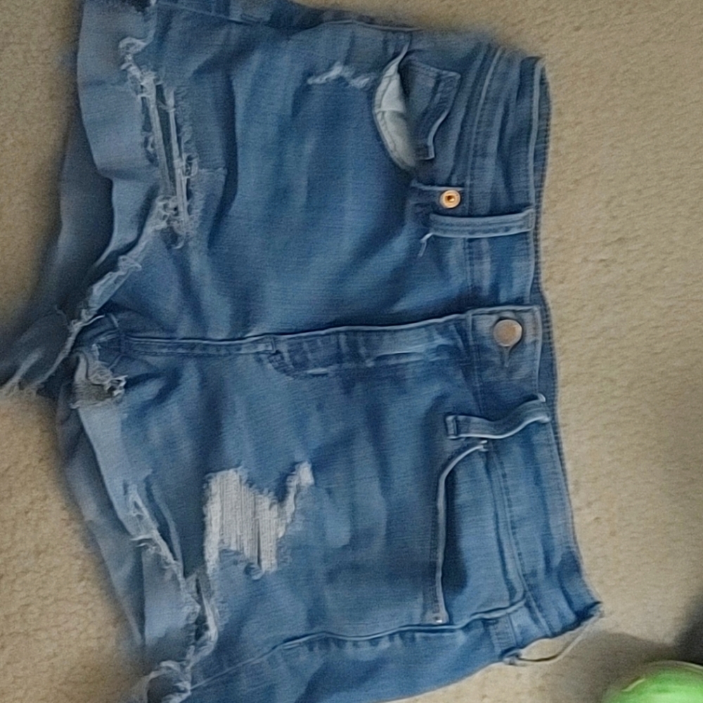 Universal thread shorts